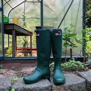 RARE Tall Olive Canvas/Rubber Hunter Boots Size 8